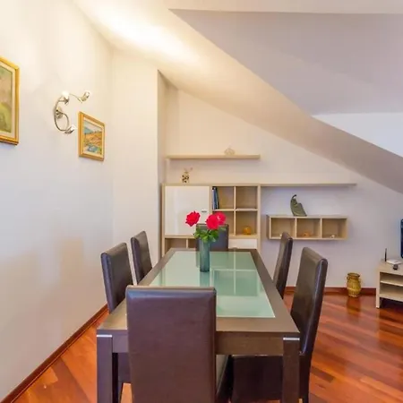 Apartment Sun & Sky - Two Bedroom With Balcony And Sea View
